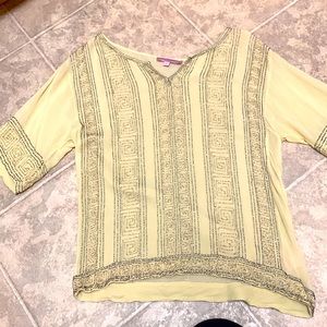 Gorgeous detailing ! Beautiful calypso top with gold ascents made in India small